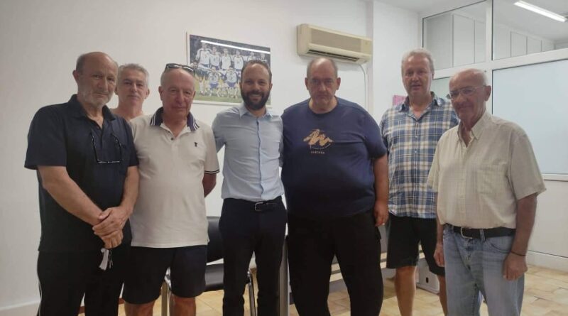 Συνάντηση Γιώργου Ψυχογιού με το ΔΣ της Ένωσης Ποδοσφαιρικών Σωματείων Κορινθίας 