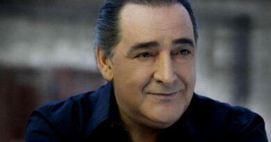 ΒΑΣΙΛΗΣ ΚΑΡΡΑΣ