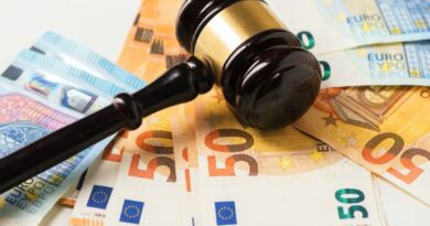 Εξωδικαστικός