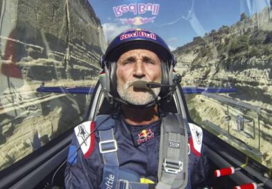 Η παράτολμη πτήση του πιλότου που μπήκε με 290 χλμ/ώρα στον Ισθμό της Κορίνθου -VIDEO