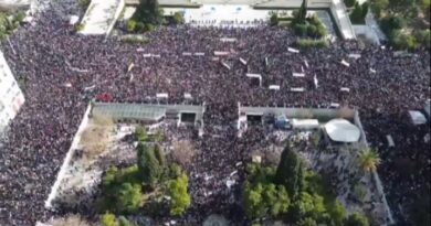 Τέμπη: Μεγαλειώδεις συγκεντρώσεις σε ολόκληρη τη χώρα για την τραγωδία με τους 57 νεκρούς