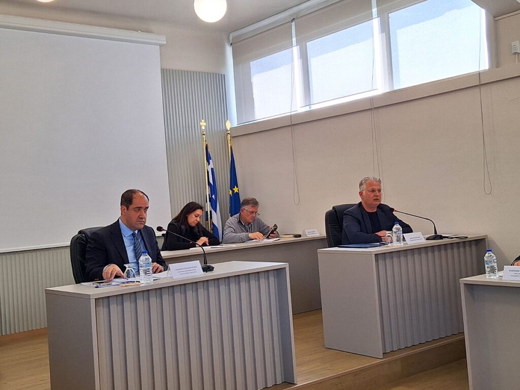 Ευρεία σύσκεψη υπό τον Υπουργό Πολιτικής Προστασίας στην Τρίπολη