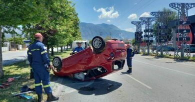 Σοβαρό τροχαίο στην Καλαμάτα - Τραυματίστηκε η οδηγός του αυτοκινήτου