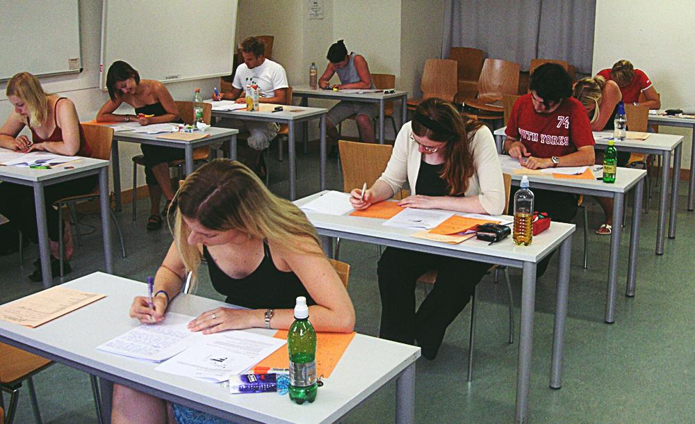 Ποιοι υποψήφιοι δικαιούνται επίδομα 350 ευρώ για τις Πανελλήνιες 2025