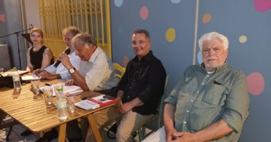 Με επιτυχία η παρουσίαση της αυτοβιογραφίας του Θανάση Παπαδά ''Από τα βινύλια στους αμπελώνες και στο Green Theater''