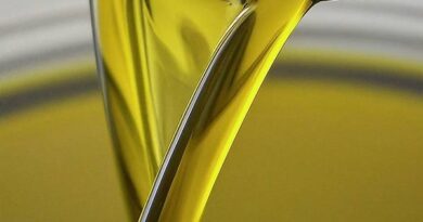 Ελαιόλαδο: Σοκ από την τιμή του - Δεν βγάζουν ούτε το κόστος οι παραγωγοί