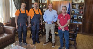 Υπεγράφη η σύμβαση για τον καθαρισμό πρανών, τάφρων και νησίδων στο οδικό δίκτυο της Π.Ε. Κορινθίας