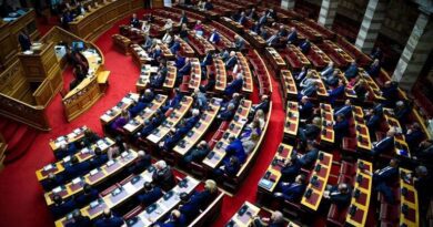 Βουλή: Στην Ολομέλεια σήμερα η συζήτηση για σύσταση Προκαταρκτικής Επιτροπής για την τραγωδία των Τεμπών