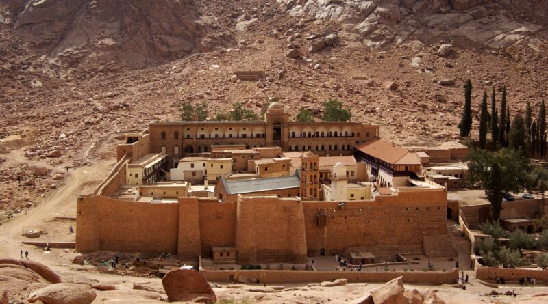 Η Άλωση της Ιεράς Μονής Αγίας Αικατερίνης στο Σινά της Αιγύπτου