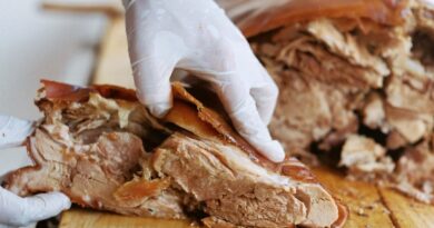 Αλλαγές στα πανηγύρια, γουρουνοπούλα και σουβλάκια μόνο με κέτερινγκ αλλιώς βαρύ πρόστιμο!