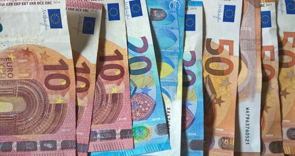 Αλλάζει το ευρώ: Πως θα είναι τα νέα χαρτονομίσματα