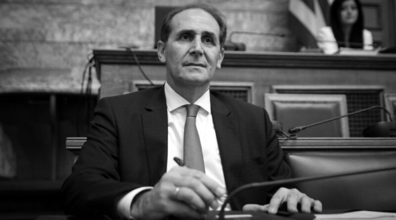 Πέθανε από ανακοπή καρδιάς ο Απόστολος Βεσυρόπουλος, σε ηλικία 59 ετών