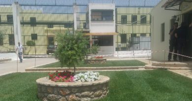 Σε Κορυδαλλό και Ναύπλιο οι προφυλακισμένοι για την υπόθεση αρχαιοκαπηλίας σε Μονή των Καλαβρύτων