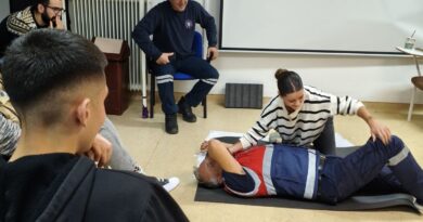 «Όλοι οι πολίτες μπορούν να σώσουν μια ζωή» Ευχαριστίες προς το Παράρτημα ΕΚΑΒ Τρίπολης για τη συμβολή του στην εκπαίδευση των σπουδαστών της ΣΑΕΚ του Παναρκαδικού Γενικού Νοσοκομείου Τρίπολης