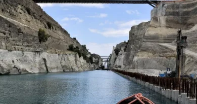 Σορός άνδρα εντοπίστηκε να επιπλέει στον Ισθμό Κορίνθου