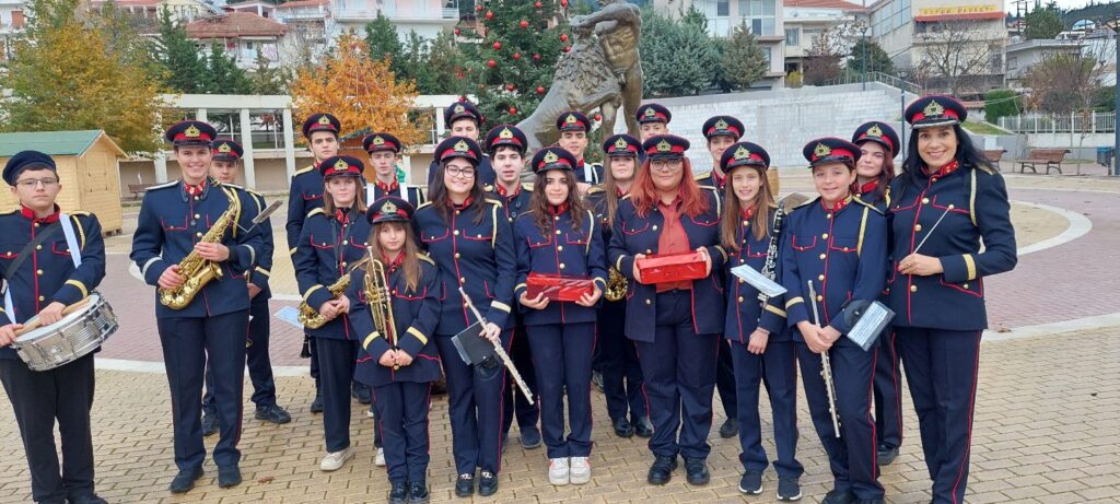 Νεμέα: Κάλαντα Χριστουγέννων από τη Φιλαρμονική στο Δημαρχείο στους δρόμους της πόλης και στα Οινοποιεία