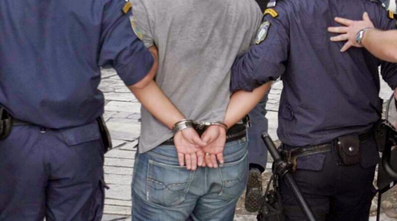 Πύργος: Συνελήφθη 16χρονος για πώληση ναρκωτικών σε δυο ενήλικους  