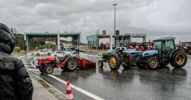 Ενισχύθηκε το μπλόκο στο Κιάτο με νέους αγρότες