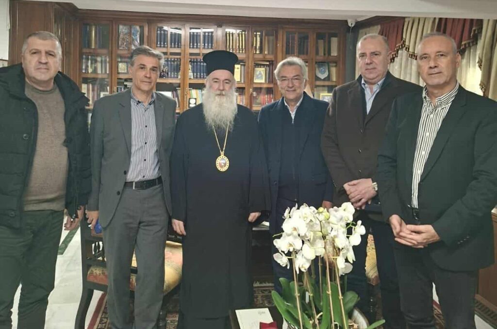 Εθιμοτυπική επίσκεψη του Προέδρου και της Διοίκησης του Επιμελητηρίου Κορινθίας στον νέο Μητροπολίτη Κορίνθου κ.κ. Παύλο