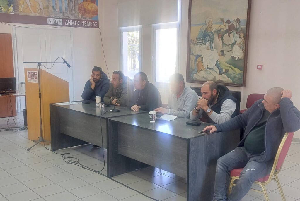 Σύσκεψη αγροτών στο δημαρχείο Νεμέας: Καταδίκη και διαγραφή Λέγγα για αυτόβουλη παρέμβαση στο Μαξίμου