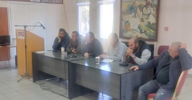 Σύσκεψη αγροτών στο δημαρχείο Νεμέας: Καταδίκη και διαγραφή Λέγγα για αυτόβουλη παρέμβαση στο Μαξίμου