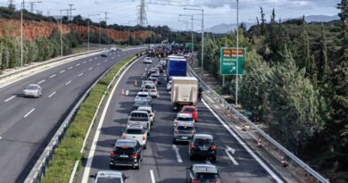 Αγροτικά μπλόκα: Άρση προσωρινών κυκλοφοριακών ρυθμίσεων στο ύψος της Αρχαίας Νεμέας