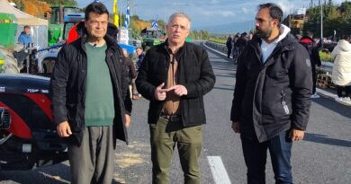 Μάκαρης, Σιάτος, Μερμίγκης στο μπλόκο της Αρχαίας Νεμέας: Μαζί με τους αγρότες απέναντι στην κυβερνητική πολιτική και την αδιαφορία της Περιφέρειας