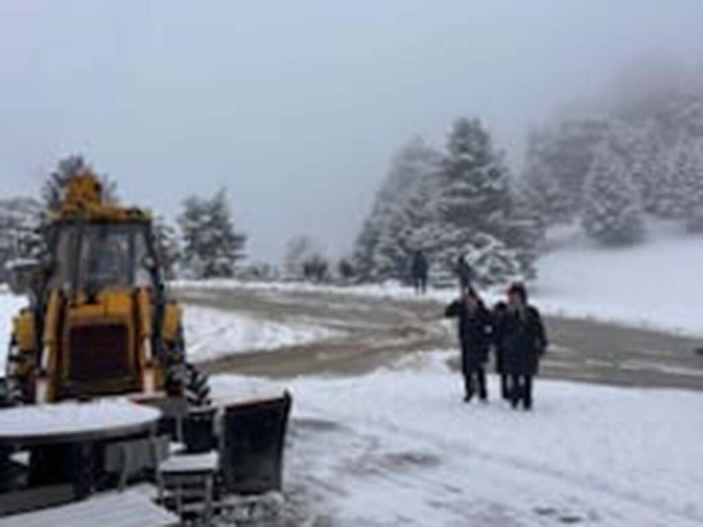 Αποχιονισμοί από την Περιφέρεια Πελοποννήσου και αυξημένη επισκεψιμότητα στα ορεινά της Κορινθίας