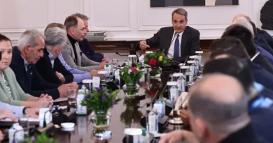 Τη Δευτέρα το ραντεβού αγροτών – Μητσοτάκη: Ανοιχτοί οι δρόμοι, εκτός η κάθοδος με τρακτέρ