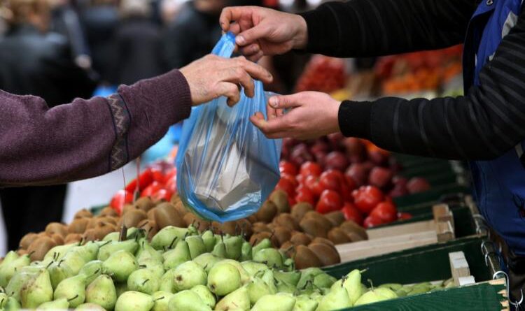 Επ΄ αόριστον “λουκέτο” στις λαϊκές αγορές