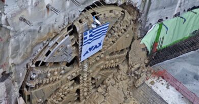 Χρίστος Δήμας: Ο Μετροπόντικας «Αθηνά» της Γραμμής 4 του Μετρό ολοκλήρωσε τη διαδρομή του