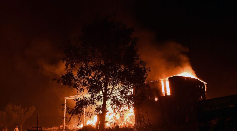 Αποφυλακίστηκαν οι δύο κατηγορούμενοι για τη μεγάλη φωτιά στον Φενεό