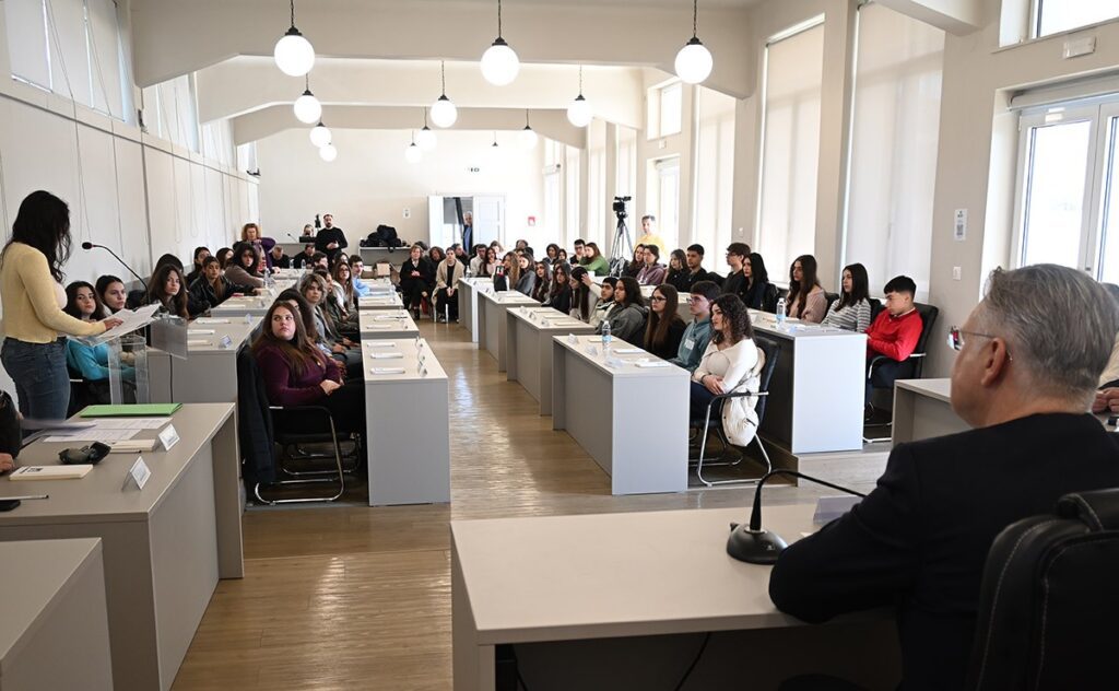 Η νέα γενιά στο προσκήνιο | Πρώτη συνεδρίαση για το Περιφερειακό Συμβούλιο Νέων Πελοποννήσου 2025-2026