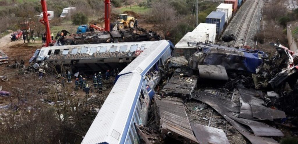 Η σύνθεση της έδρας που θα εκδικάσει την υπόθεση της τραγωδίας στα Τέμπη