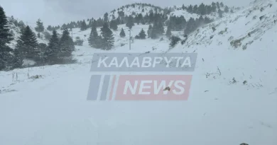 Επιχείρηση απεγκλωβισμού στα Καλάβρυτα από την έντονη χιονόπτωση