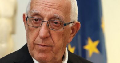 Ο Πρόεδρος της Βουλής των Ελλήνων «αποχαιρετά» τον σπουδαίο καλλιτέχνη Γιώργο Μαρίνο