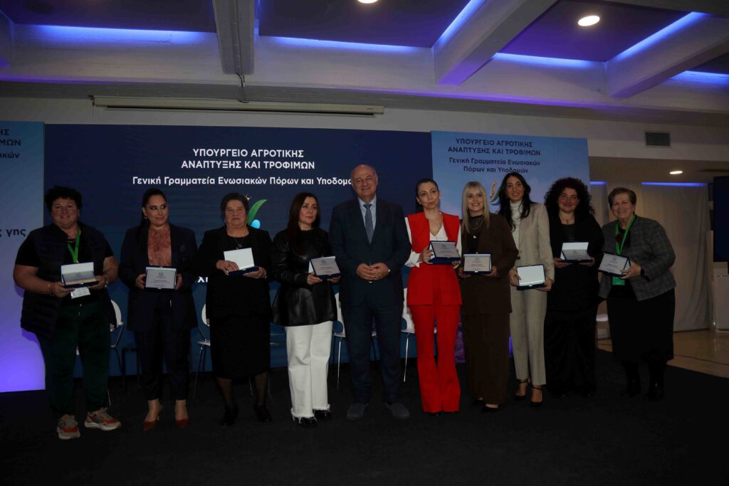 Τσιάρας: Η Ελληνίδα αγρότισσα πρωταγωνίστρια της παραγωγής και της ζωής στην ύπαιθρο