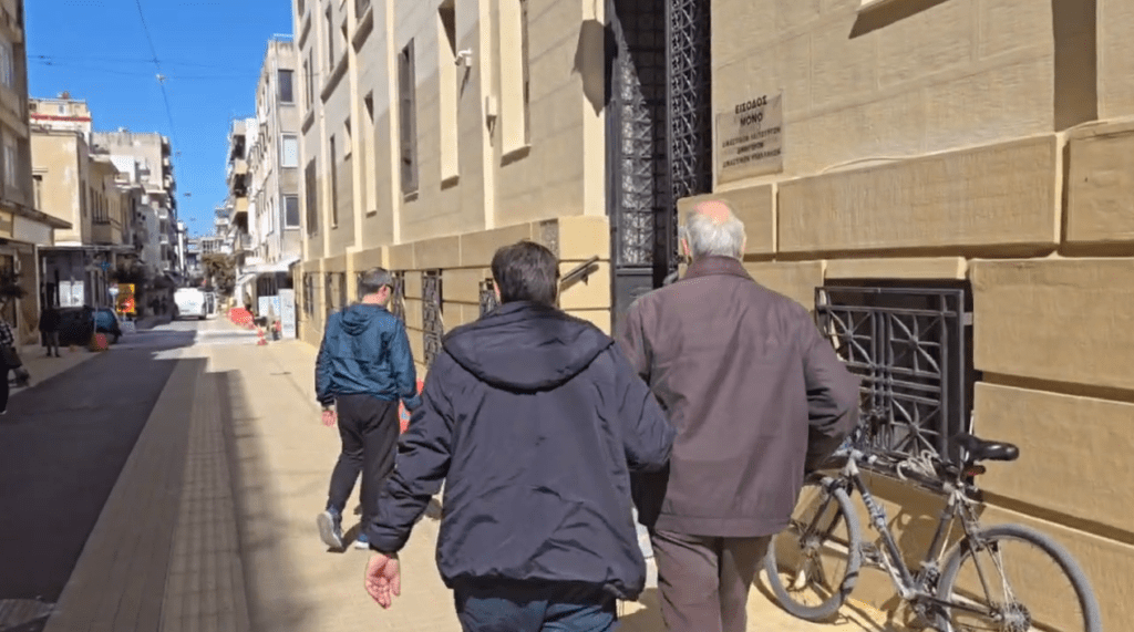 Πάτρα: Προφυλακιστέος ο 82χρονος γυναικολόγος που κατηγορείται για παιδική πορνογραφία