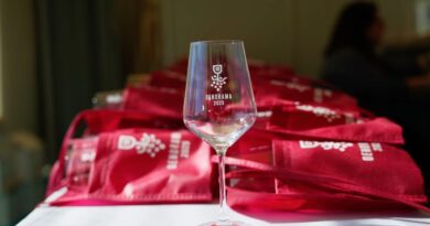 ΟΙΝΟΡΑΜΑ 2026 στο ONASSISREADY: 250+ παραγωγοί, χιλιάδες κρασιά, όλη η νέα εσοδεία