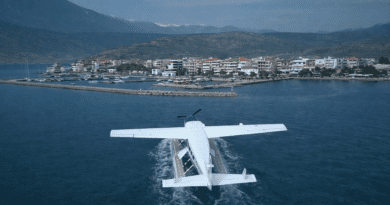 Υδροπλάνο προσθαλασσώθηκε για πρώτη φορά στην Ιτέα – Η Φωκίδα μπαίνει στον χάρτη των θαλάσσιων αερομεταφορών