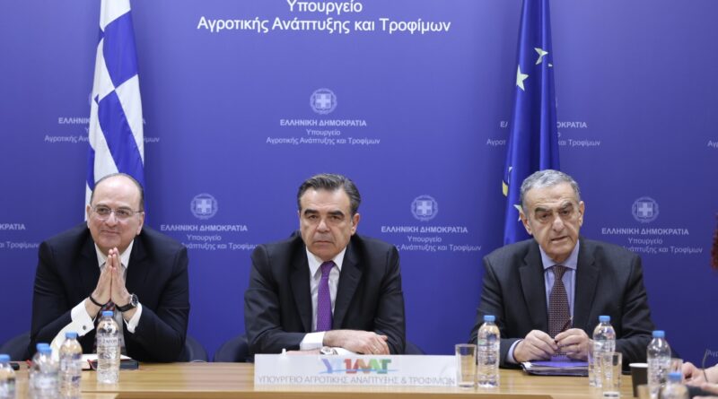 Ψυχραιμία, αυστηρή τήρηση των μέτρων και συνεχής στήριξη των πληγέντων το μήνυμα της έκτακτης σύσκεψη για τον αφθώδη πυρετό