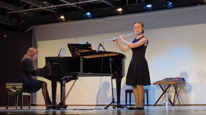 Νέες διακρίσεις για τη 12χρονη φλαουτίστα και πιανίστα Νεφέλη Κουτσούκου