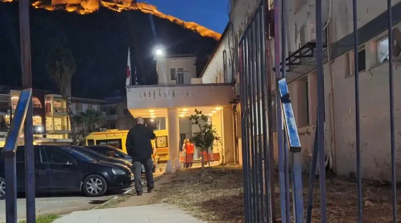 Νέα Τίρυνθα: Αδελφός μαχαίρωσε αδελφό και έπεσε από το μπαλκόνι