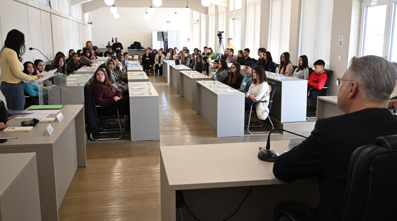 Σπάρτη | Στο επίκεντρο η φωνή της νέας γενιάς στη δεύτερη συνεδρίαση του Περιφερειακού Συμβουλίου Νέων Πελοποννήσου 2025-2026