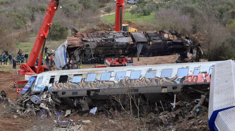 Τέμπη: Δεκτό το πρώτο αίτημα συγγενών για εξετάσεις σε εργαστήρια του εξωτερικού