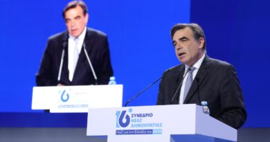 Μαργαρίτης Σχοινάς στο συνέδριο της ΝΔ: Η κυβέρνηση θα σπάσει παθογένειες πολλών δεκαετιών