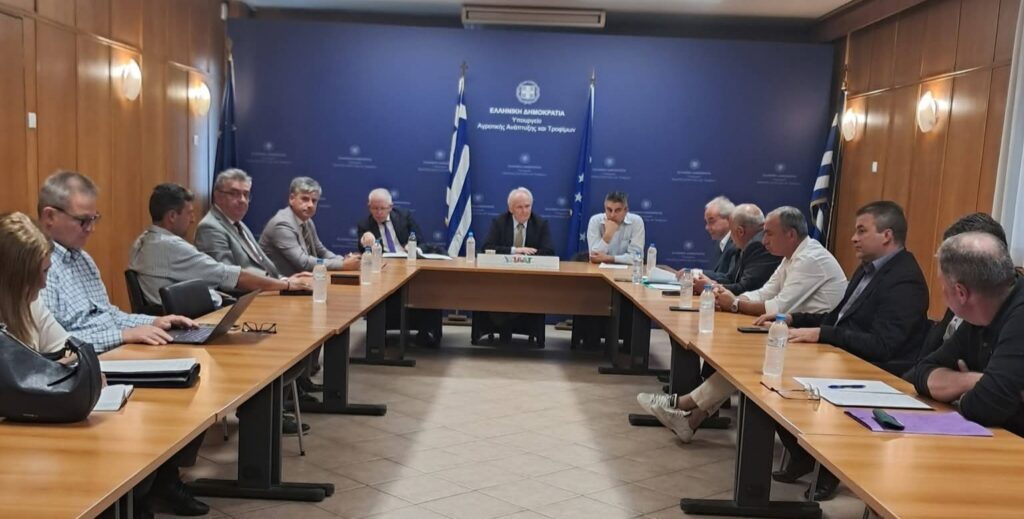 Σύσκεψη στο Υπουργείο Αγροτικής Ανάπτυξης για τις ζημιές από τον παγετό στην Κορινθία