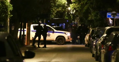 Τραγωδία στον Χολαργό: Άνδρας πυροβόλησε την γυναίκα του και στη συνέχεια αυτοκτόνησε