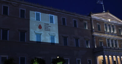 Φωταγώγηση του κτιρίου της Βουλής για τον εορτασμό της Παγκόσμιας Ημέρας Εθελοντή Αιμοδότη
