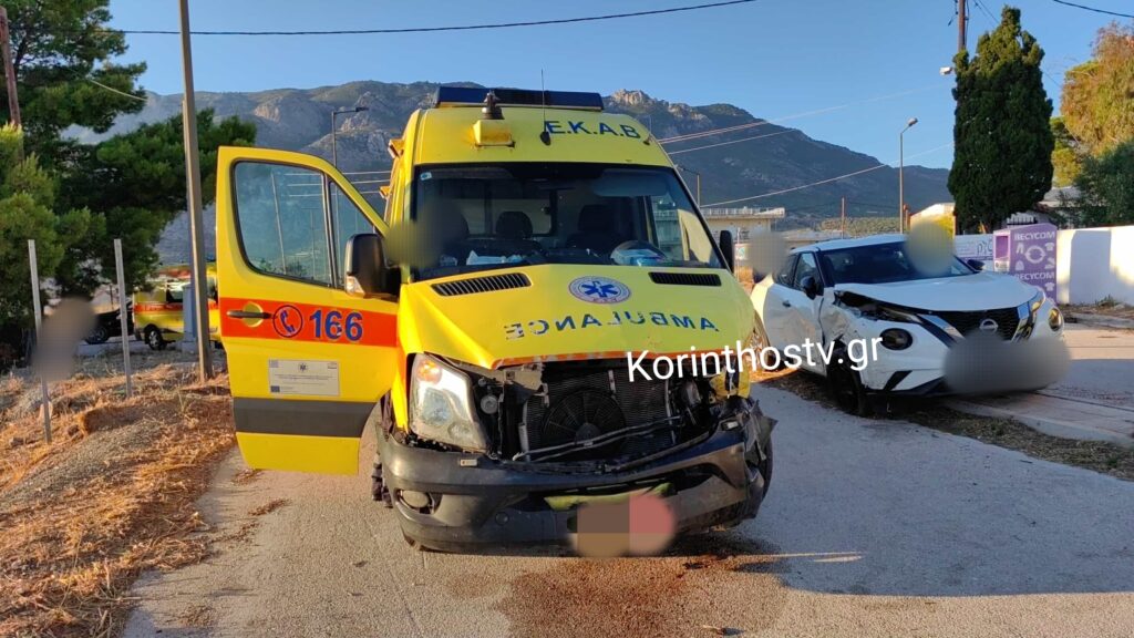 Λουτράκι: Σύγκρουση Ι.Χ. αυτοκινήτου με ασθενοφόρο, δύο τραυματίες